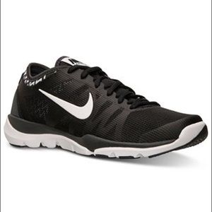 nike run training shoes black